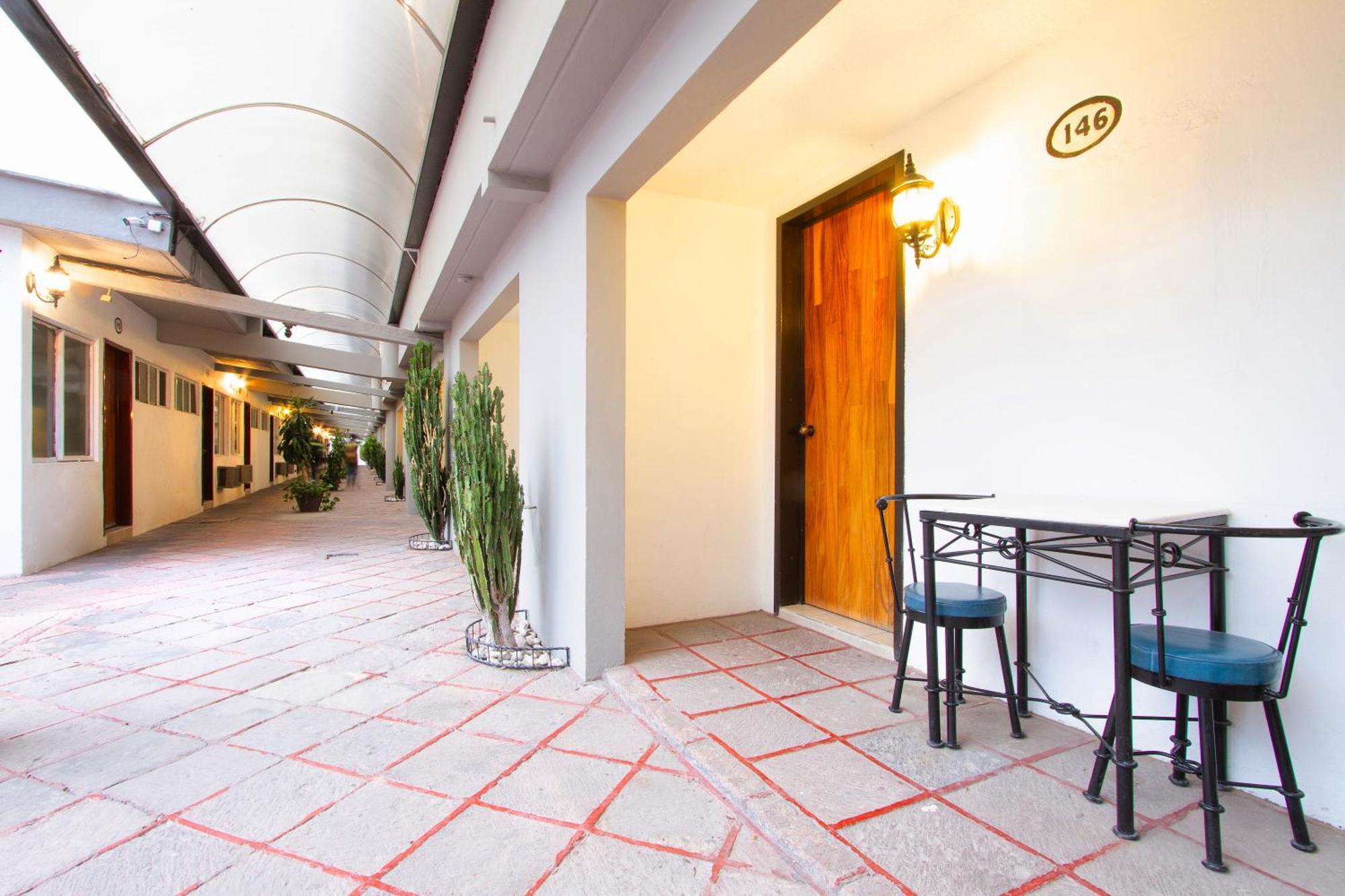 Hotel Bedd Express เกเรตาโร ภายนอก รูปภาพ